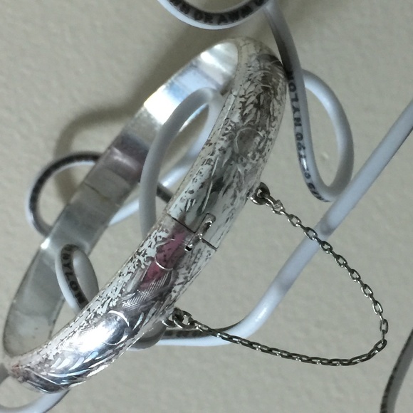 Vintage Jewelry - VTG 925 Silver Thin Hinge Bracelet